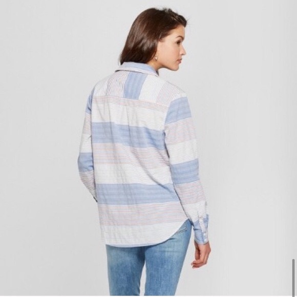 Universal Thread Button Down - Picture 6 of 9